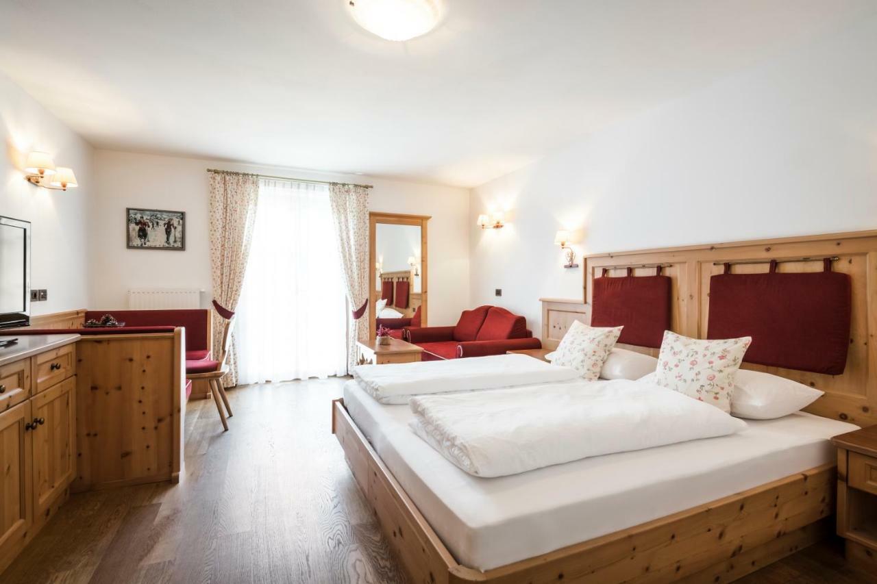 Piculin Alpin Apartments San Martino in Badia Kültér fotó